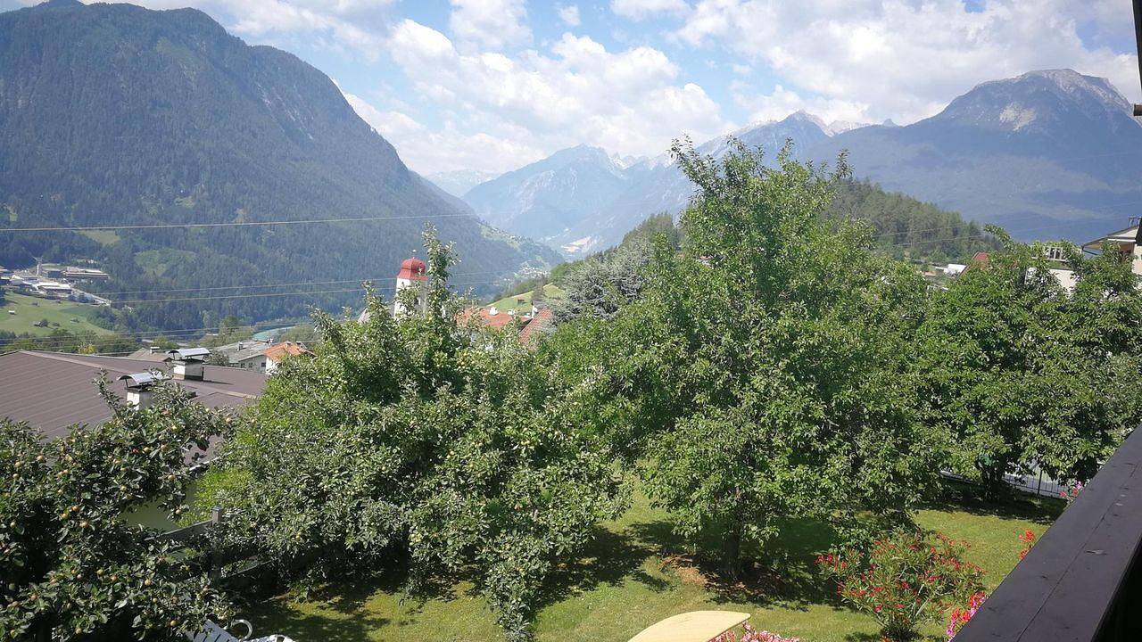 Ganze Ferienwohnung, Ferienwohnung für 7 Personen (130 m²) in Karrösten in Imst, Tiroler Oberland
