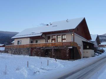 Location de vacances pour 2 personnes, avec vue ainsi que terrasse et sauna à Arith