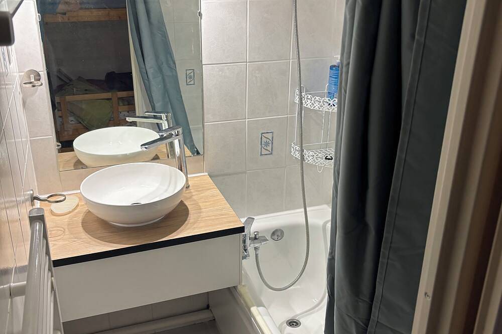 Ganze Wohnung, La Rosière - Wohnung 6 Personen mit Balkon und Garage in der Nähe der Pisten in La Rosière, Montvalezan