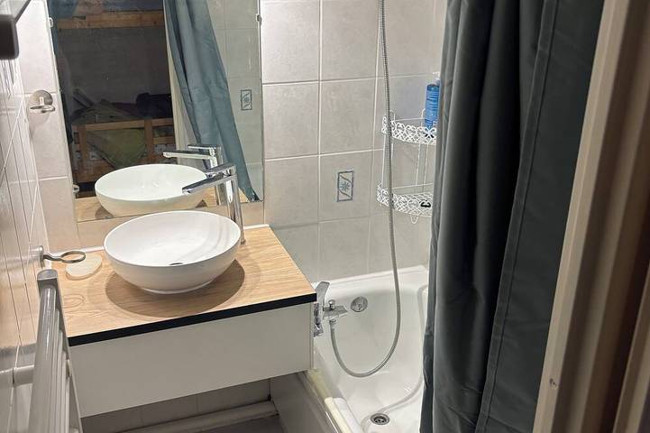 Appartement entier, La Rosière - Appartement 6 personnes avec balcon et garage près des pistes in La Rosière, Montvalezan