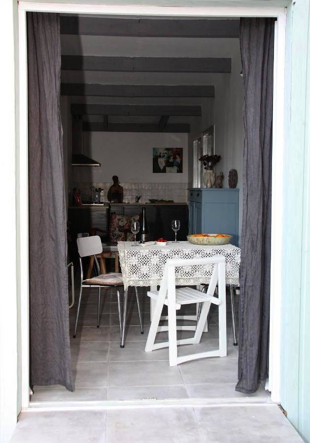 Location de vacances pour 4 personnes, avec piscine ainsi que vue et jardin à Montclus - 4