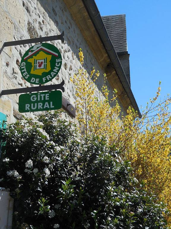 Gîte pour 9 personnes, avec terrasse et jardin