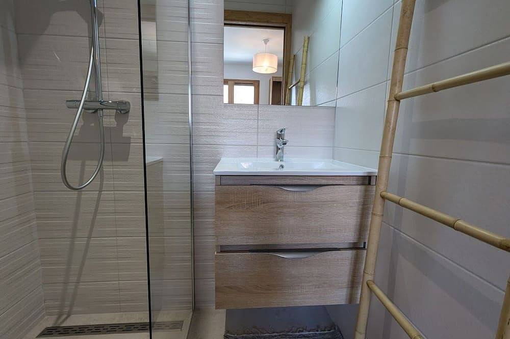 Cottage with heated pool, spa and valley view in Le Val-d'Ajol, Parc naturel régional des Ballons des Vosges