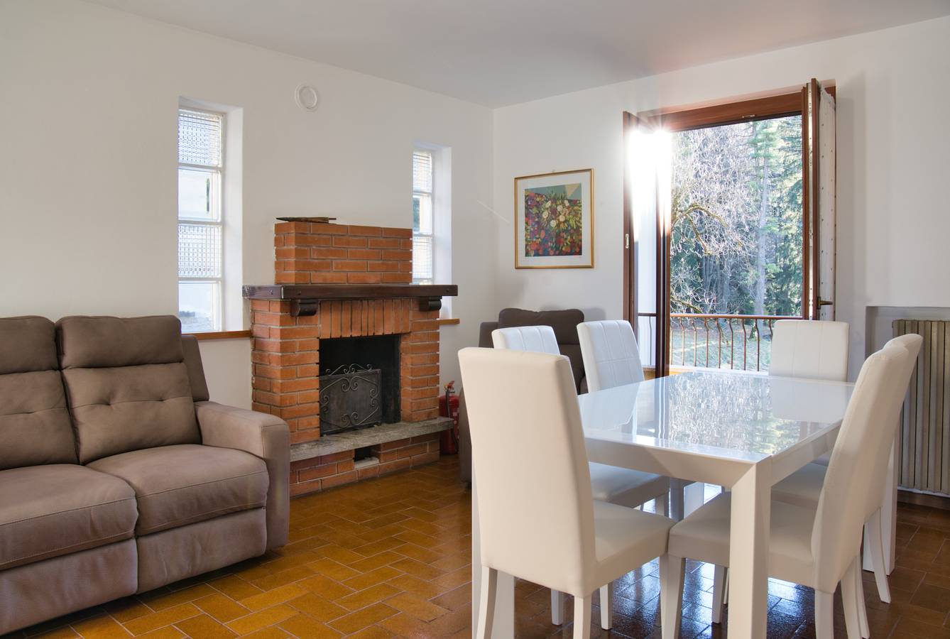 Appartamento intero, Casa Esino - Lake Como, Fresh Mountain Escape in Esino Lario, Comune di Esino Lario