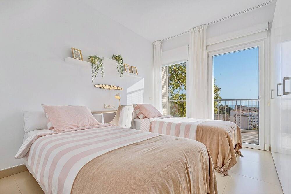 Entire apartment, Stylish apartment with oceanview in La Capellania, Benalmádena