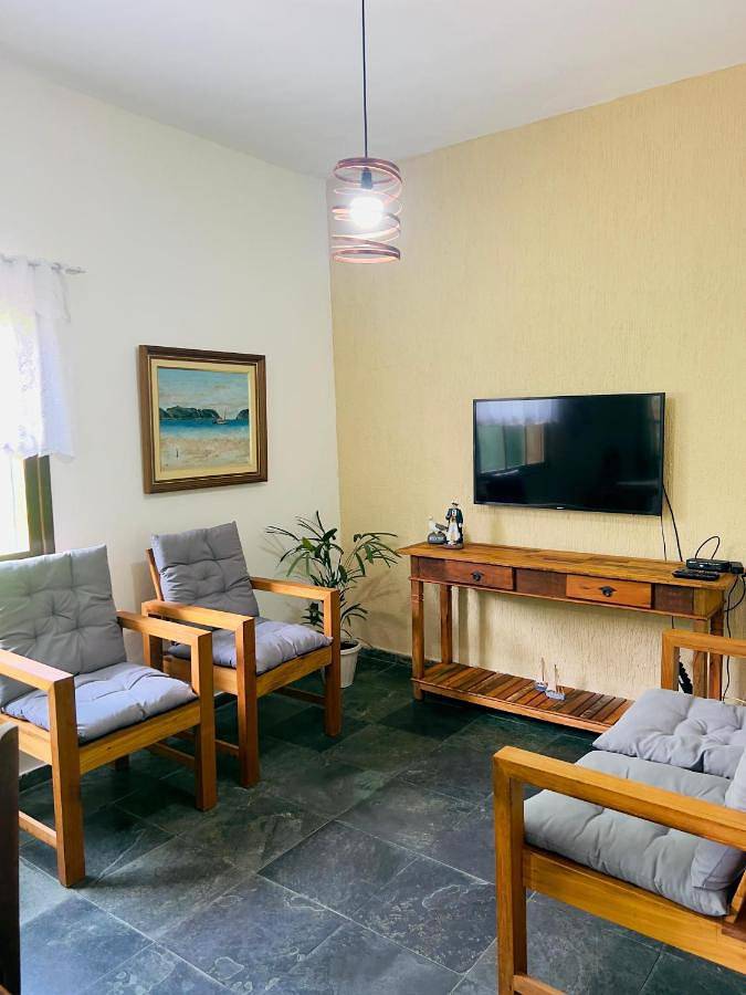 Location de vacances pour 10 personnes, avec vue ainsi que balcon et jardin à Arraial do Cabo