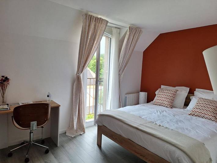 Chambre d’hôte pour 3 personnes, avec Terrasse et Jardin