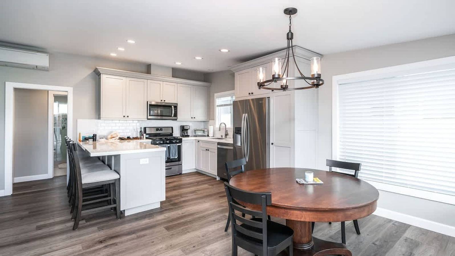 Remodeled Balboa Island Gem  129 Opal B in Newport Beach, Condado de Orange