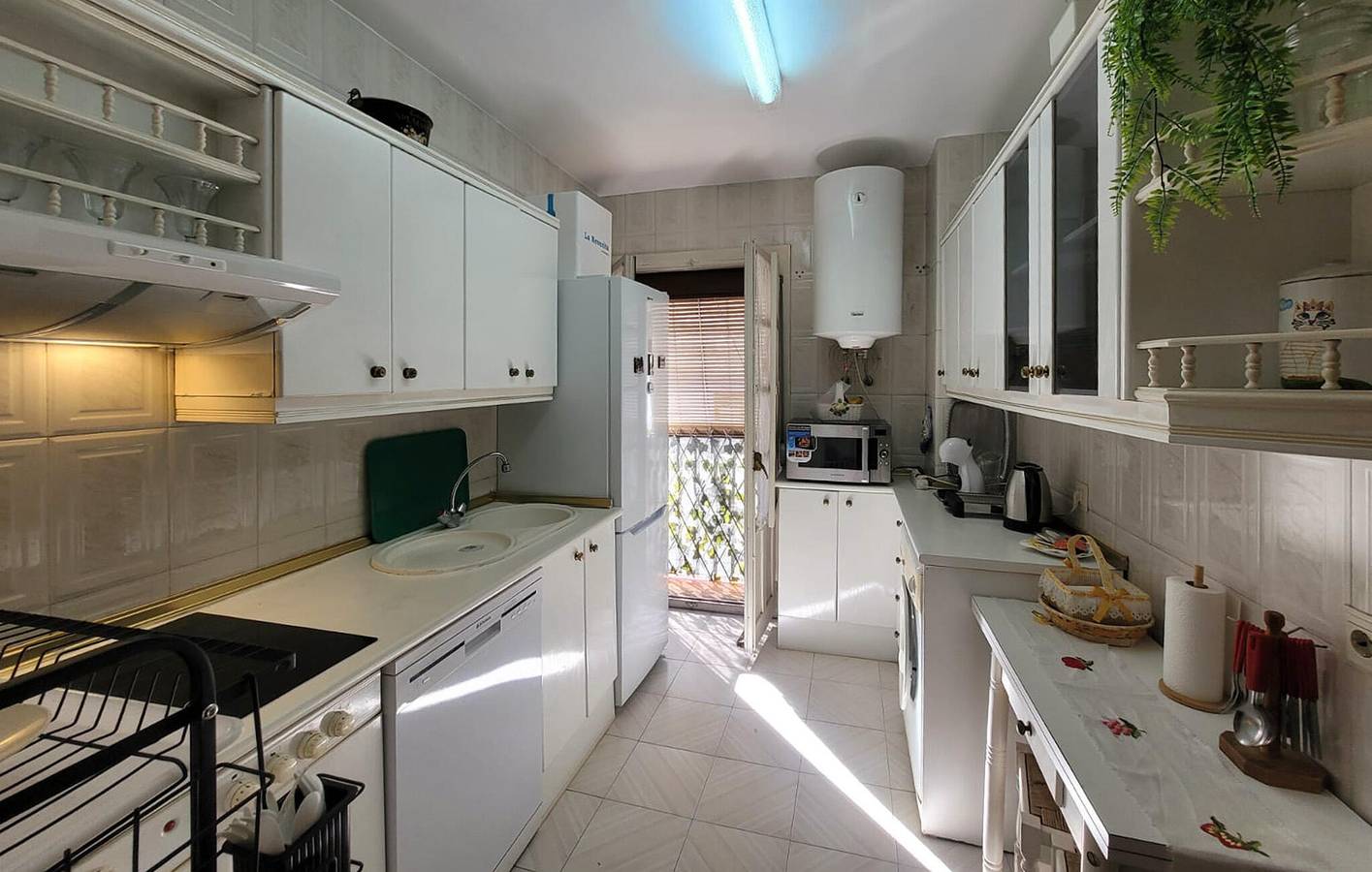 Entire holiday apartment, Panoramic View Terrace Apartment with WiFi & AC - 200m to Restaurante Pura Cepa in Ronda, Málaga Province