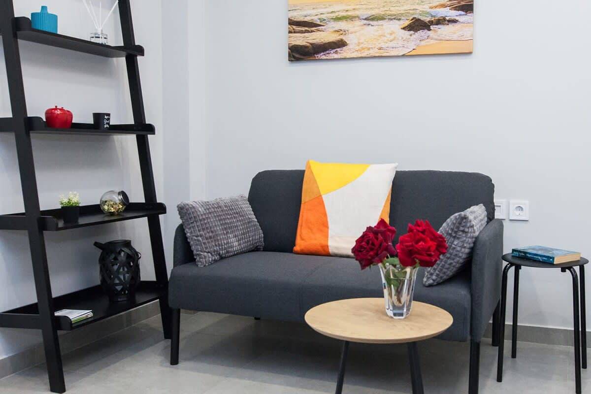 Estudio entero, Stylish New Studio by the Hilton District in Sección central de Atenas, Atenas