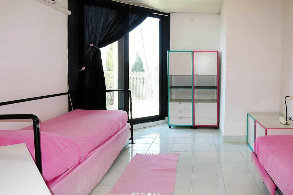 Estupenda casa de vacaciones privada para 8 personas con A/C, Wifi, Tv, terraza y aparcamiento in Nettuno, Provincia de Roma
