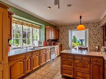 Holiday Rental for 13 People in Coverack, Cornwall, Photo 3