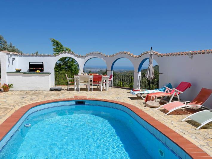 Chalet para 6 personas, con piscina además de jardín y vistas al lago - 1