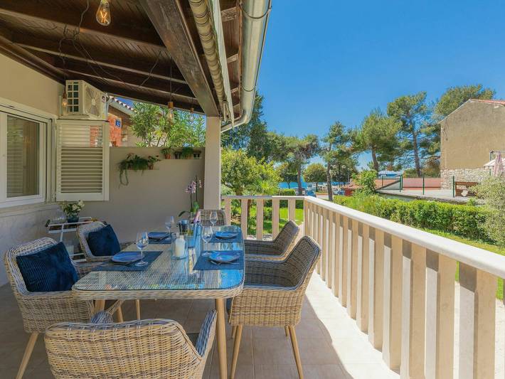 Ferienhaus für 4 Personen, mit Terrasse und Garten in Umag - 3