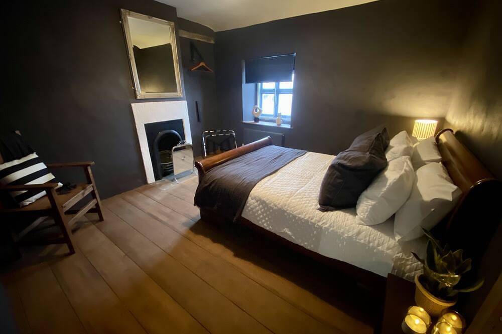 Old Hat Shop - Grade2 listed Mill Cottage Perfect to explore the Peak District in Cromford, Derbyshire