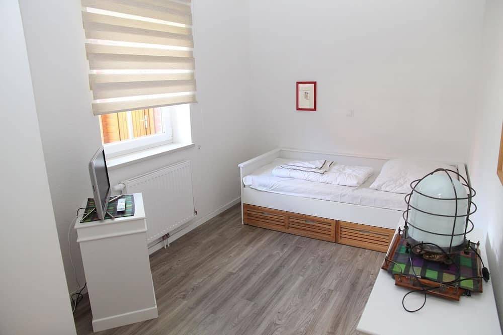 Entire apartment, Wawu - Allergy-friendly 75sqm apartment for 4 pers. with garden & sep. in Norden, Norden and Surroundings