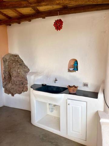 Location de vacances pour 2 personnes, avec balcon et vue à Filicudi