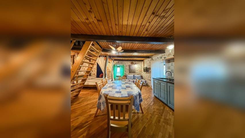 Ferienwohnung für 7 Personen, mit Terrasse und Garten, mit Haustier auf Murter - 2