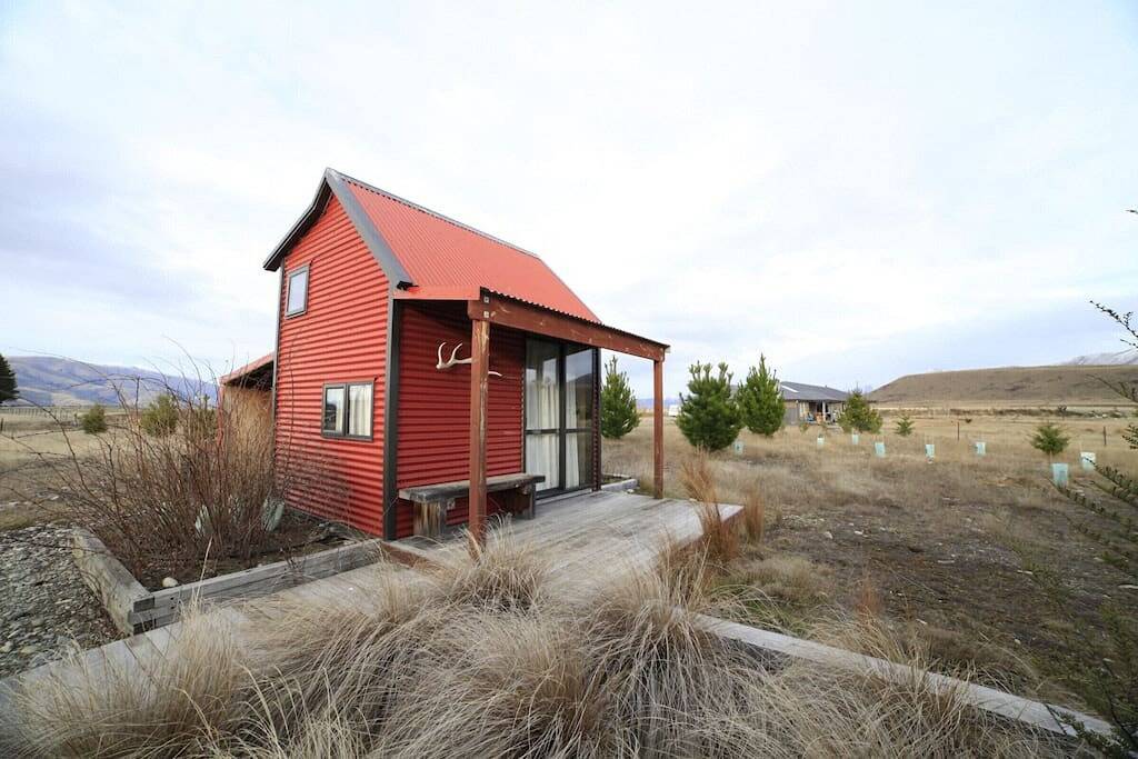 Raspberry Hut, Huge Spaces & Panoramic Views in Ben Ohau, Mackenzie District