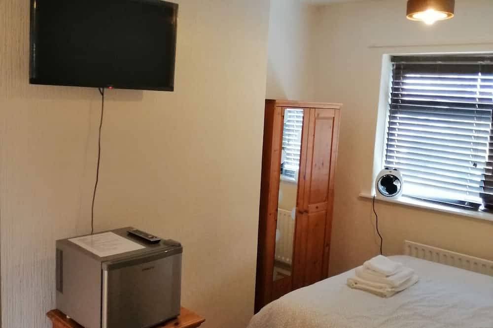 Casa y lejos, 1 habitación privada, compartiendo la casa con otros 2 invitados. in Mánchester, Gran Mánchester