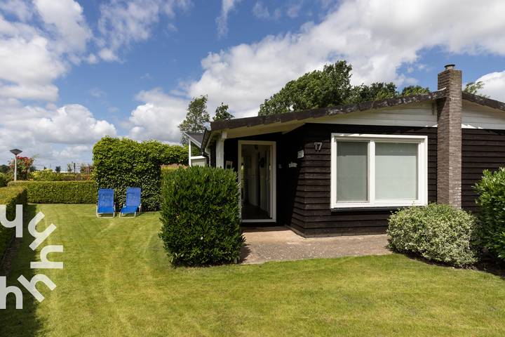 Bungalow für 6 Personen, mit Terrasse und Garten sowie Pool
