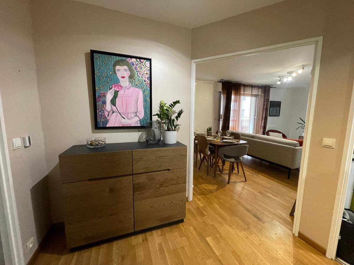 Appartement entier, Two-Bedroom Apartment in Le Kremlin-Bicêtre, Val-de-Marne