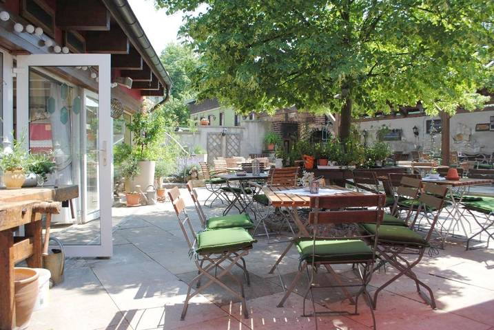 Hotel, mit Terrasse und Garten sowie Sauna in Freital - 3