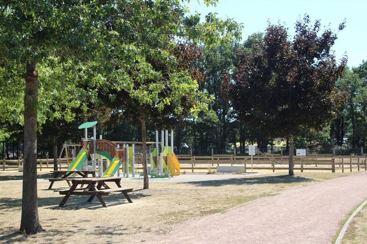 Gîte pour 2 personnes, avec jardin à Montfort-le-Gesnois - 4