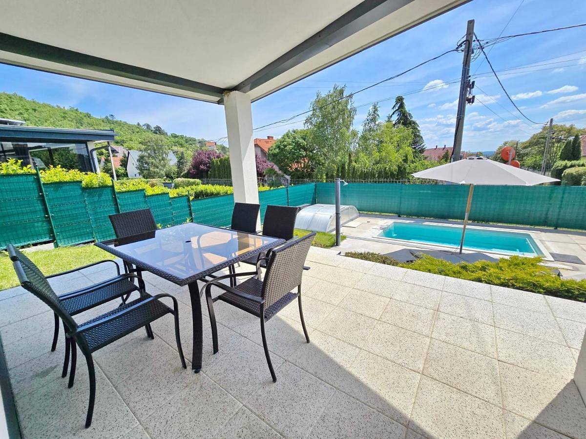 No 121 Villa Bacasba with heated and covered pool in Balatongyörök, Balaton Hochland Nationalpark
