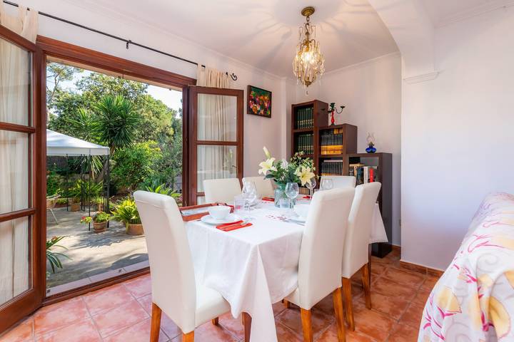 Ganze Wohnung, Ferienwohnung 'Na Forana' mit Wlan, Klimaanlage, Terrassen und Garten in Son Moll, Capdepera