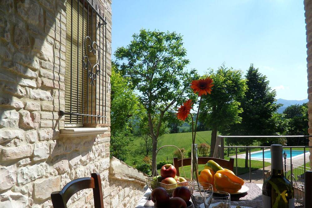 Sunflowers (Apartment für 4 P.) in Cagli, Valle del Metauro