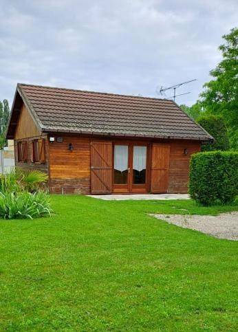 Gîte pour 6 personnes, avec jardin dans Savières