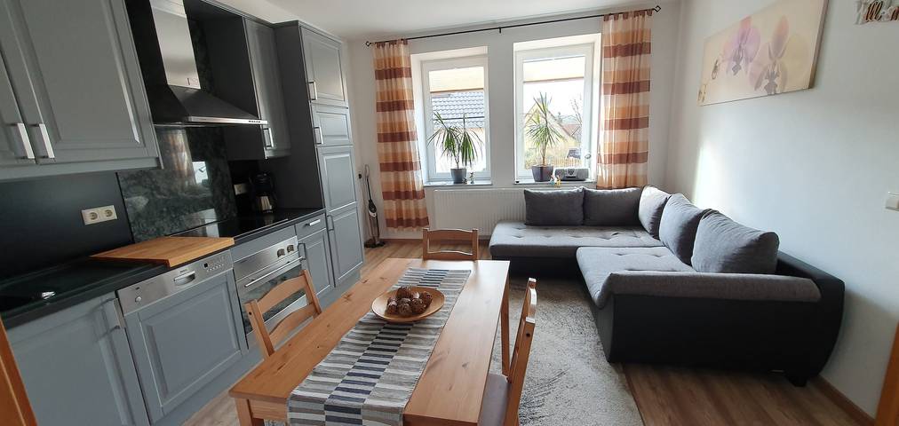 Ganze Ferienwohnung, Ferienwohnungen Am Schenkgarten - Ferienwohnung 1, max. 2 Erwachsene und 1 Kind in Kromsdorf, Weimarer Land