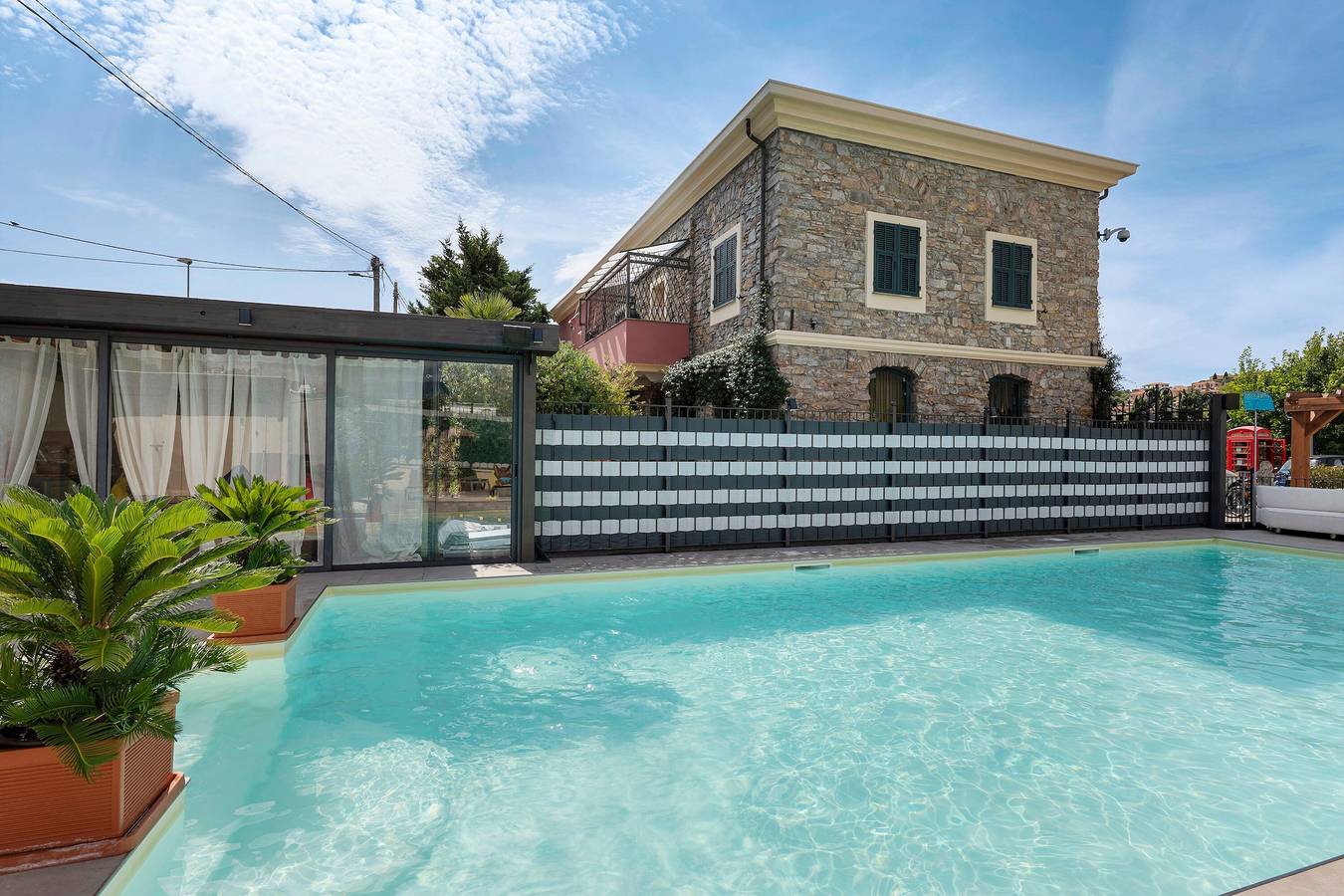 Ferienhaus 'Casa Margherita' mit Gemeinschaftspool, Wlan und Klimaanlage in Porto Maurizio, Imperia