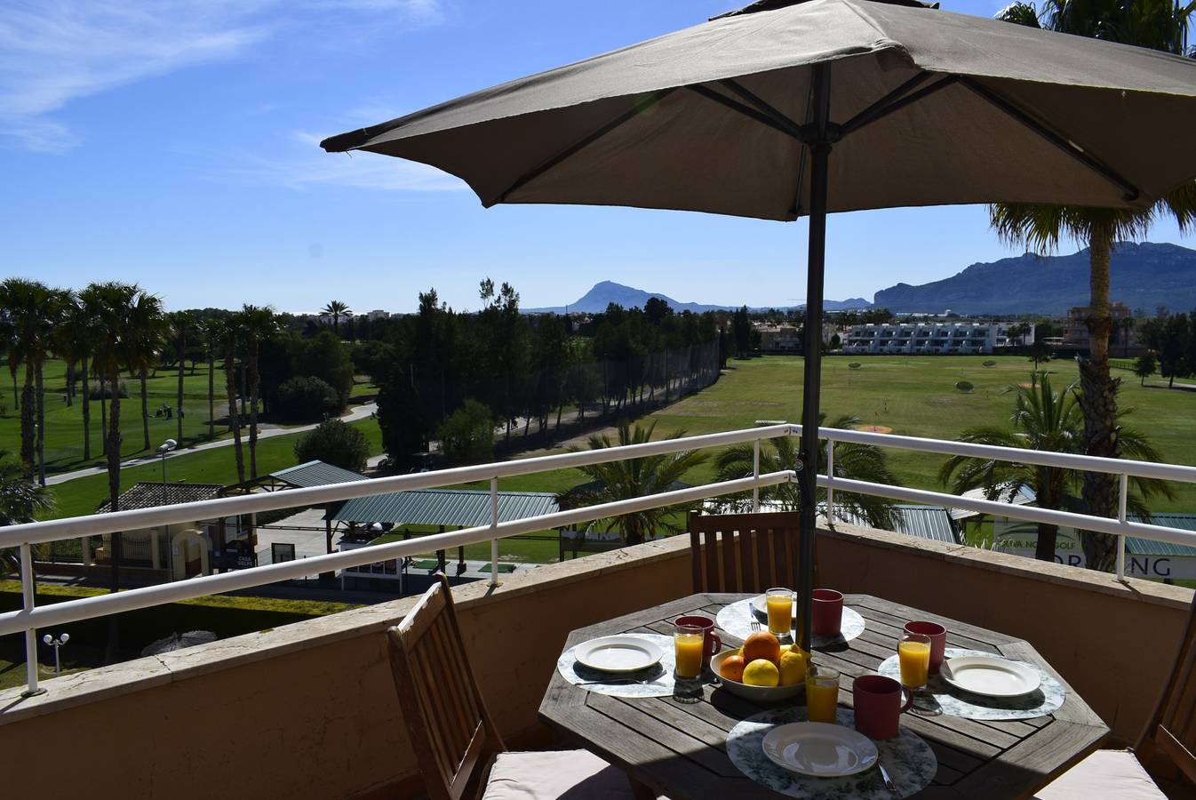 Entire apartment, Anacasa Atico Met Oliva Nova Golf in Oliva, Costa Blanca