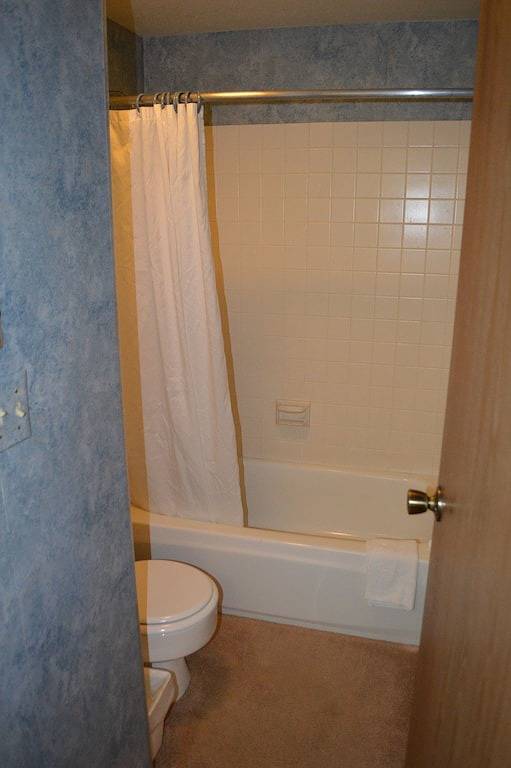 Vacation rental for 10 people, with balcony and sauna as well as hot tub and pool in Fraser