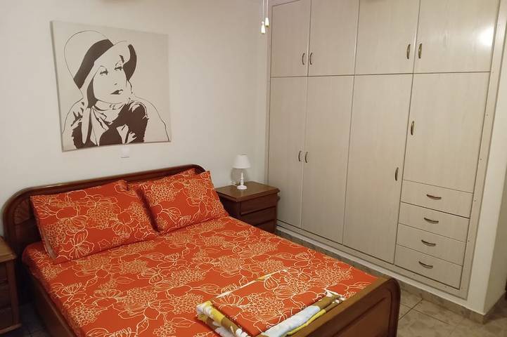 Gîte pour 9 personnes, avec balcon et jardin dans Perdika - 2