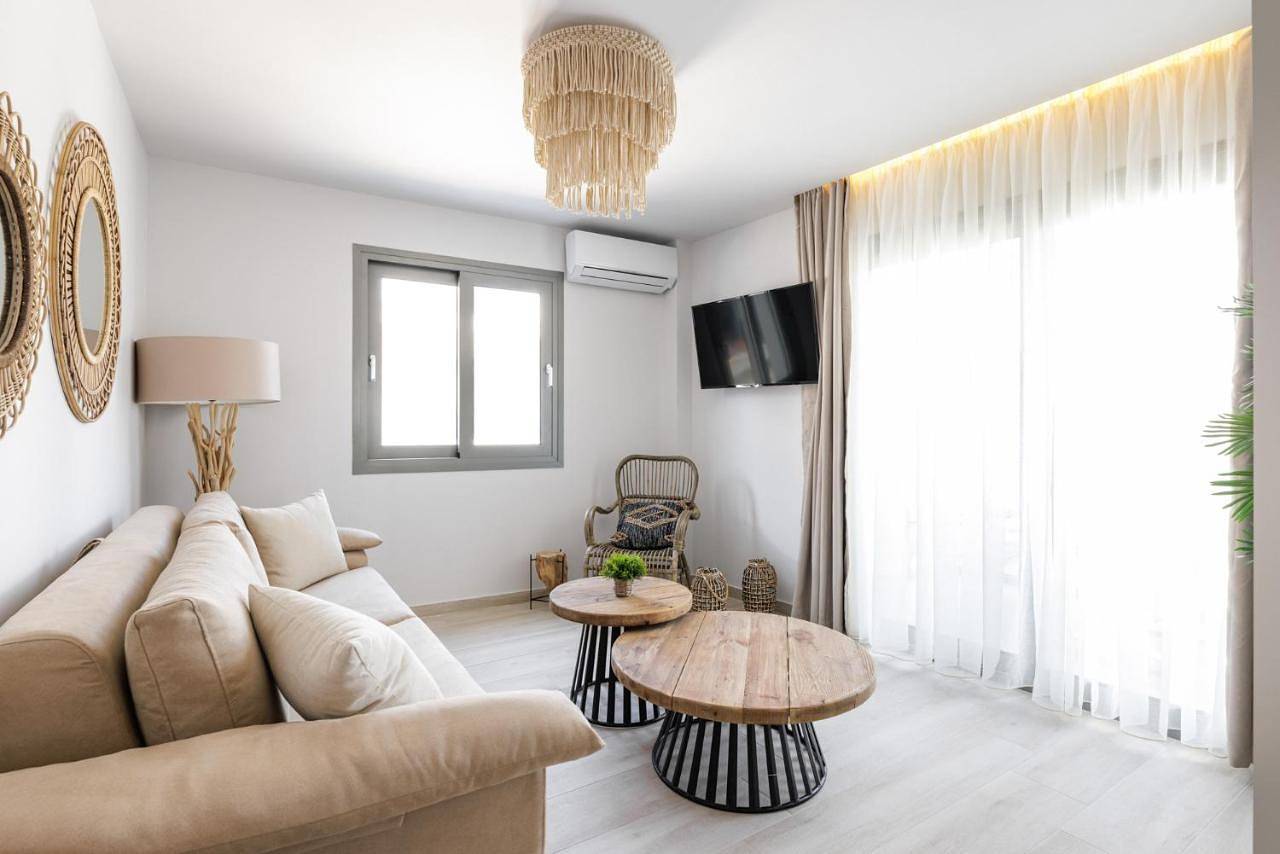 Amalthia Luxury Suites in Polychrono, Cassandra