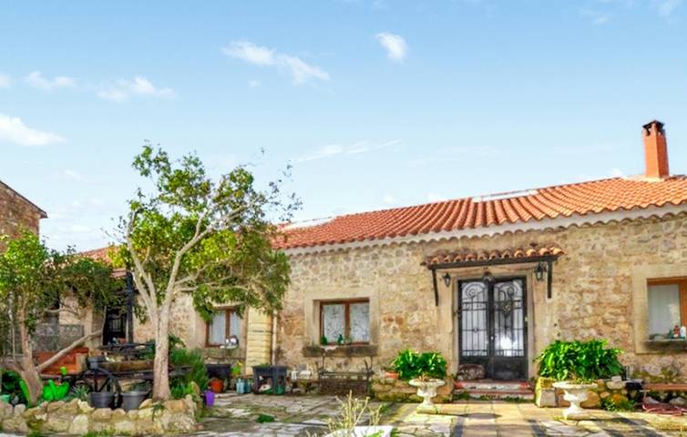 Ferienhaus für 8 Personen, mit Garten und Pool - 1
