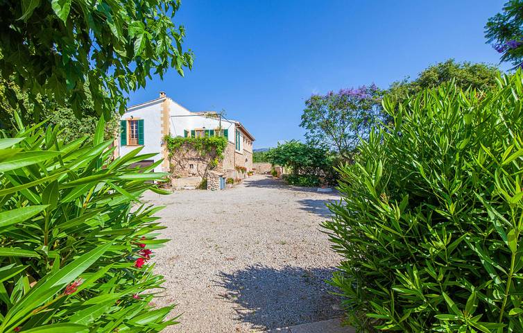 Oasis de lujo con terraza y piscina, a 500 m de Consell in Consell, Interior de Mallorca