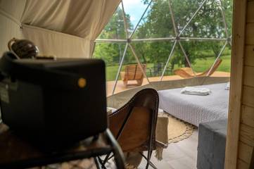 Camping für 3 Personen, mit Garten und Ausblick in Polen