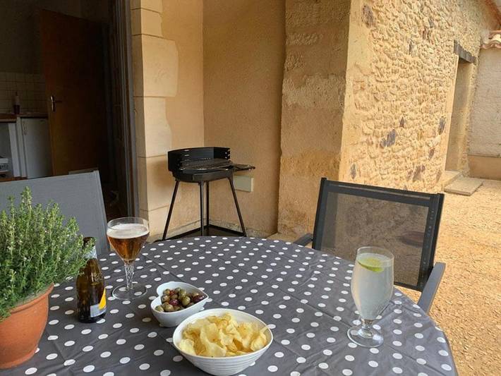 Location de vacances pour 4 personnes, avec piscine à Biron - 2