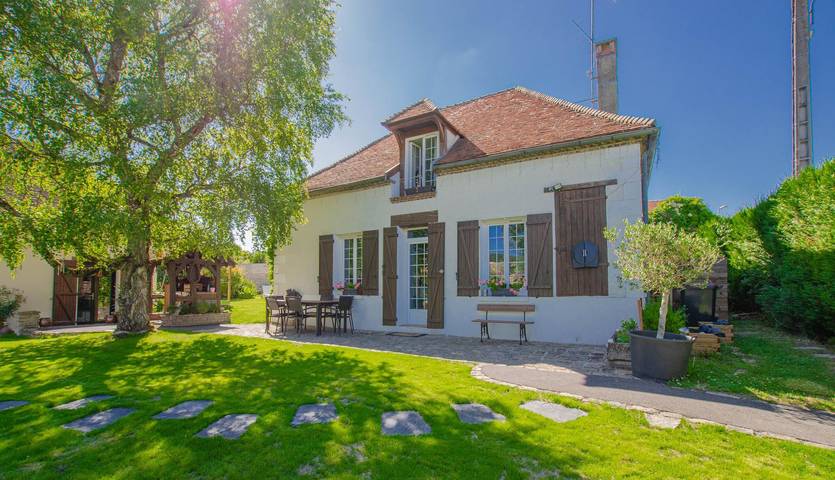 Gîte pour 4 personnes, avec Terrasse et Jardin dans Payns