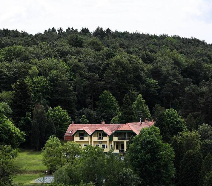 Location de vacances pour 2 personnes, avec jacuzzi ainsi que jardin et sauna dans Szentgotthard