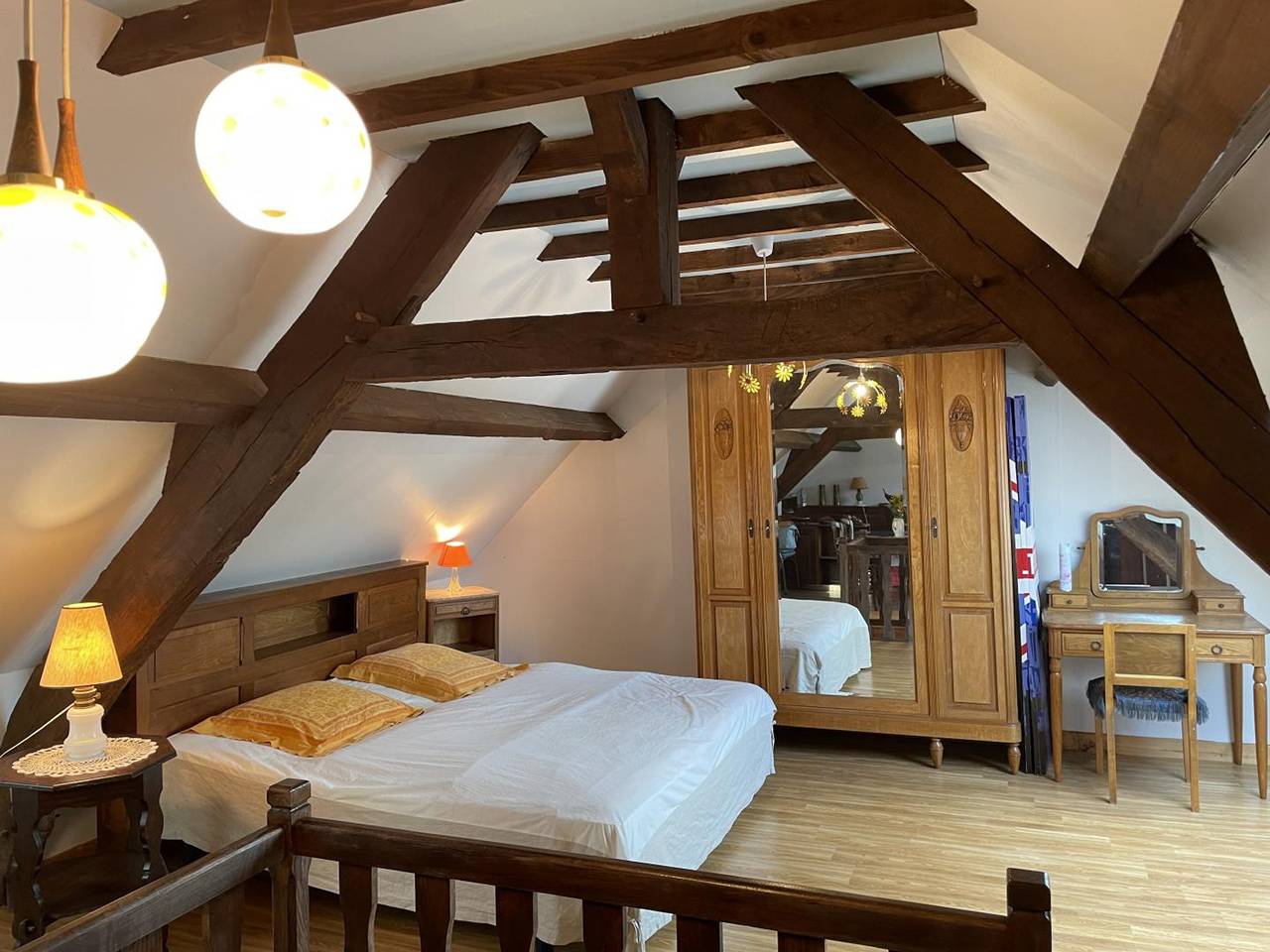 Charming Family Home in Bourbonnaise Mountains with Garden & Nearby Hiking Trails in Arfeuilles, Vichy region