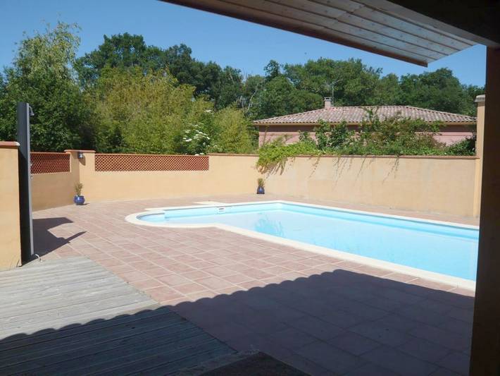 Chambre d’hôte pour 2 personnes, avec Terrasse ainsi que Jardin et Piscine