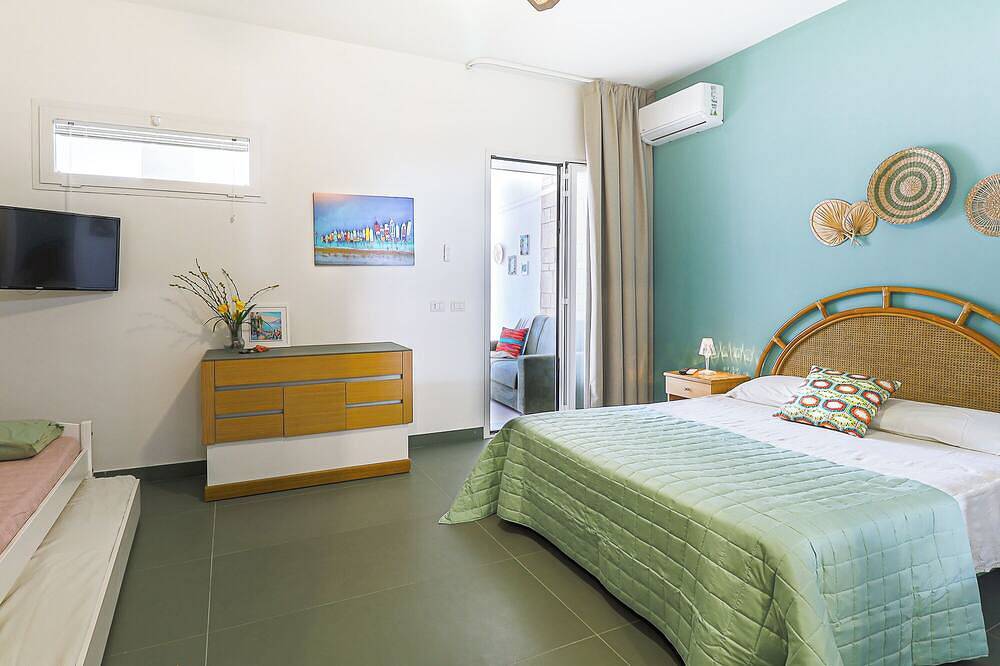 Entire apartment, Tamarè by Casa di Marco in Gallipoli, Gulf of Taranto