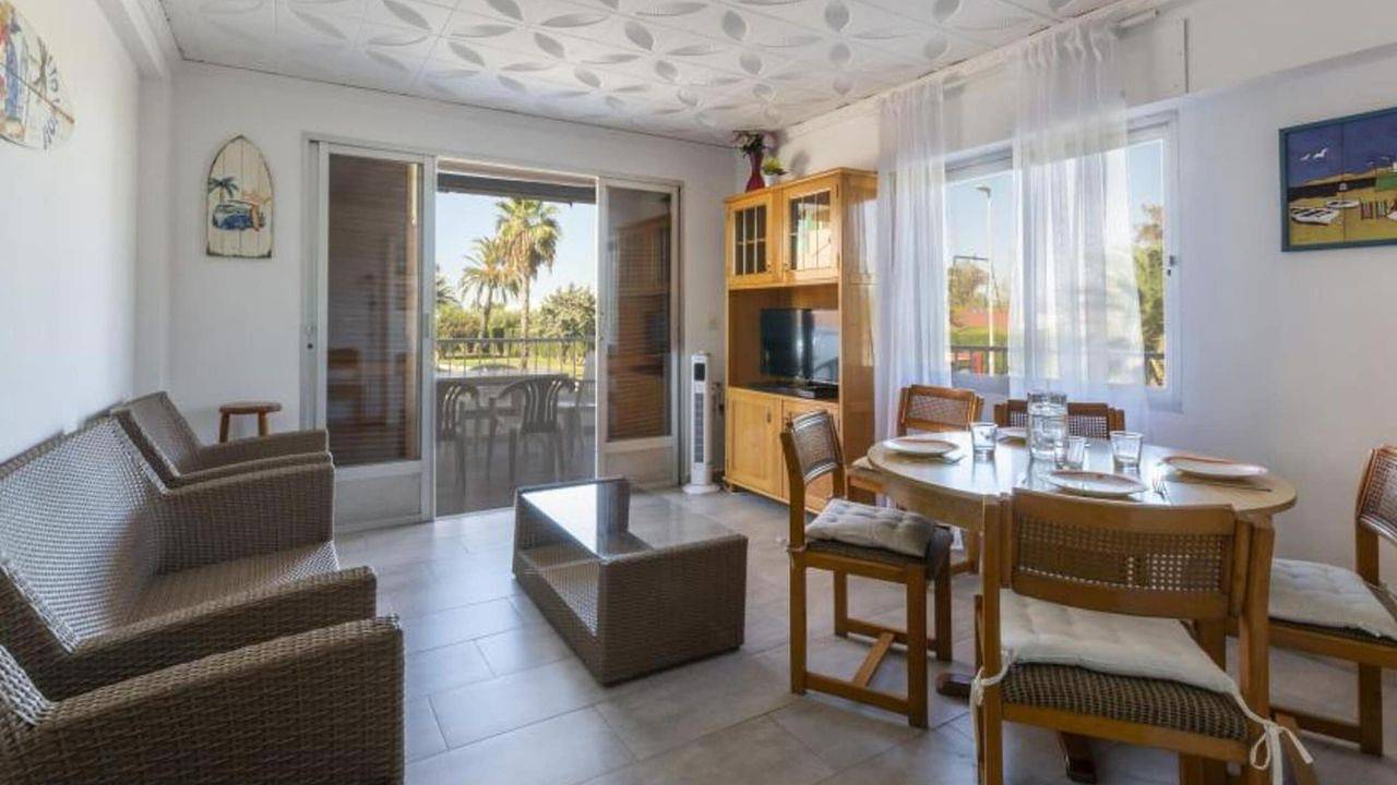 Apartamento vacacional entero, Apartamento de vacaciones para 6 personas in Oliva, Costa de Valencia