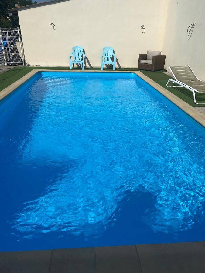 Location de vacances pour 16 personnes, avec Balcon et Terrasse ainsi que Piscine et Vue à Lavelanet - 3