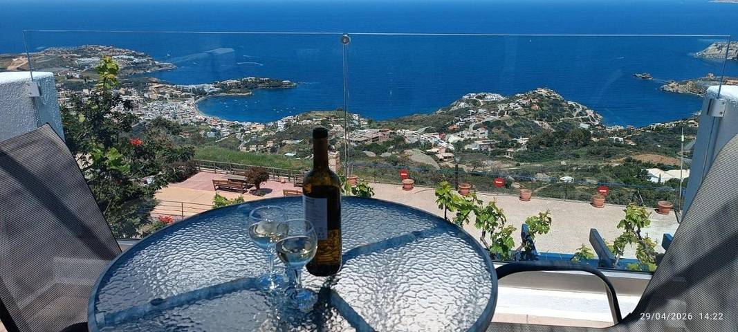 Appart’hôtel pour 5 personnes, avec Balcon et Terrasse ainsi que Jardin et Piscine